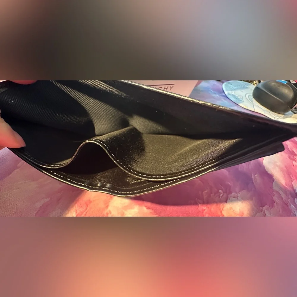 Givenchy Men’s Bifold (NWOT/Vintage; Black)